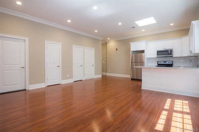 Building Photo - 3-3C Green St