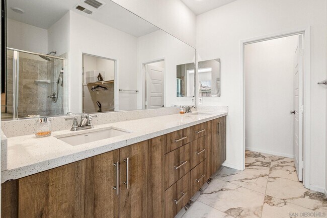 Foto del edificio - 5405 Beach Grass Ln
