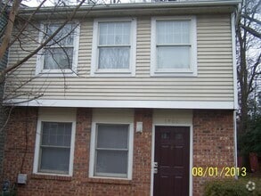 Building Photo - 1400 Springleaf Cir SE