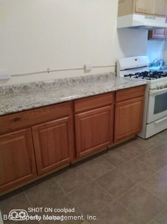 Building Photo - 3 br, 1 bath House - 2118 Walbrook Avenue