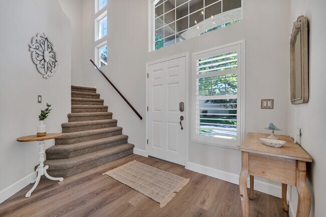 Foto del edificio - 10459 Summershade Ln