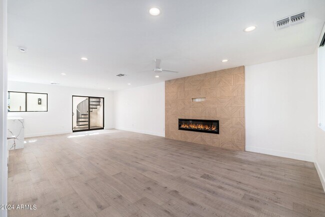 Building Photo - 7688 E Minnezona Ave