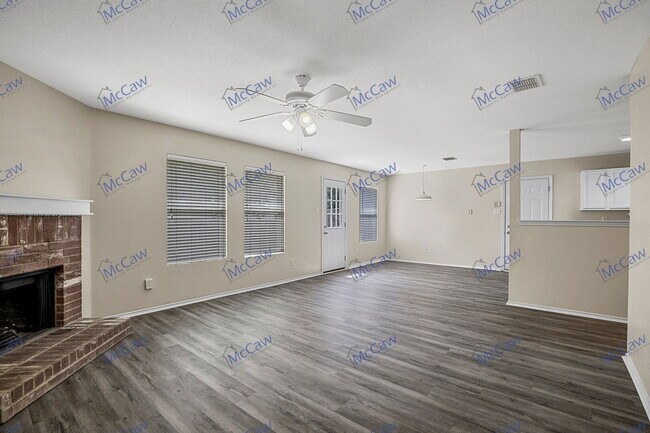 Building Photo - 2543 Barksdale Dr