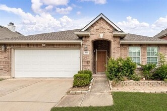 Building Photo - 9940 Dartmouth Dr