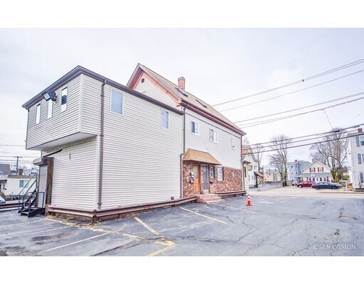 Building Photo - 230 Belmont St