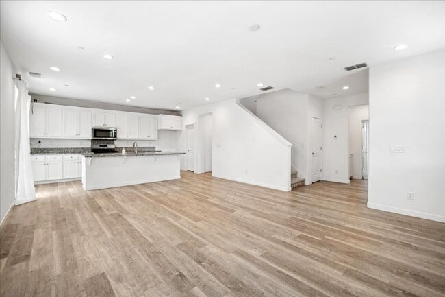Building Photo - 4073 Gloster Way