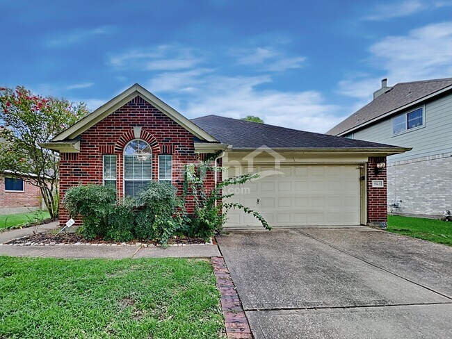 Foto del edificio - 3523 Pine Valley Dr