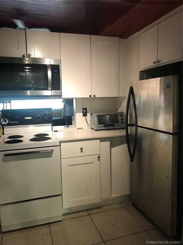 Foto del edificio - 5401 NE 18th Ave