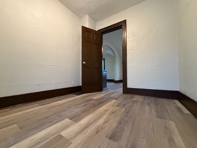 Foto del edificio - Affordable 1-Bedroom Apartment | Utilities Included | No Laundry