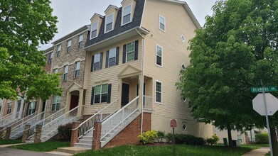 Building Photo - 12820 Rexmore Dr