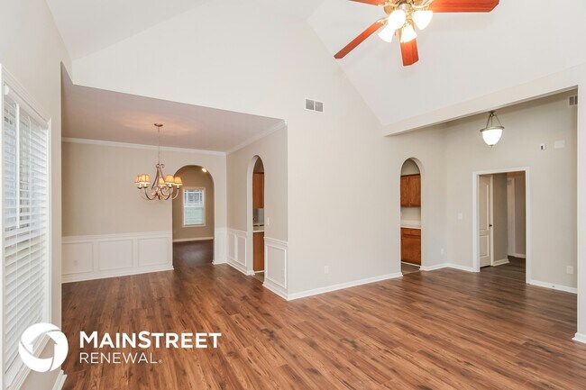 Building Photo - 203 Arbor Dr