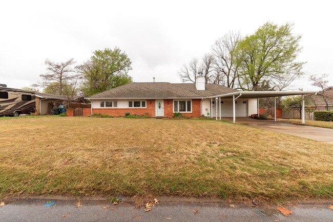 Building Photo - 3 Bed 3 Bath in Midwest City