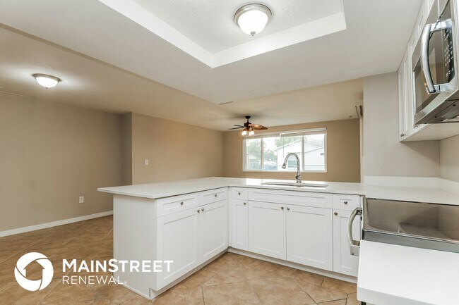 Foto del edificio - 4153 Woodtrail Blvd