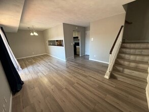 Building Photo - 3215 W Willow Knolls Dr