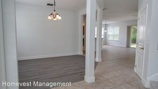 Foto del edificio - 5 br, 3 bath House - 4939 Parkview Drive