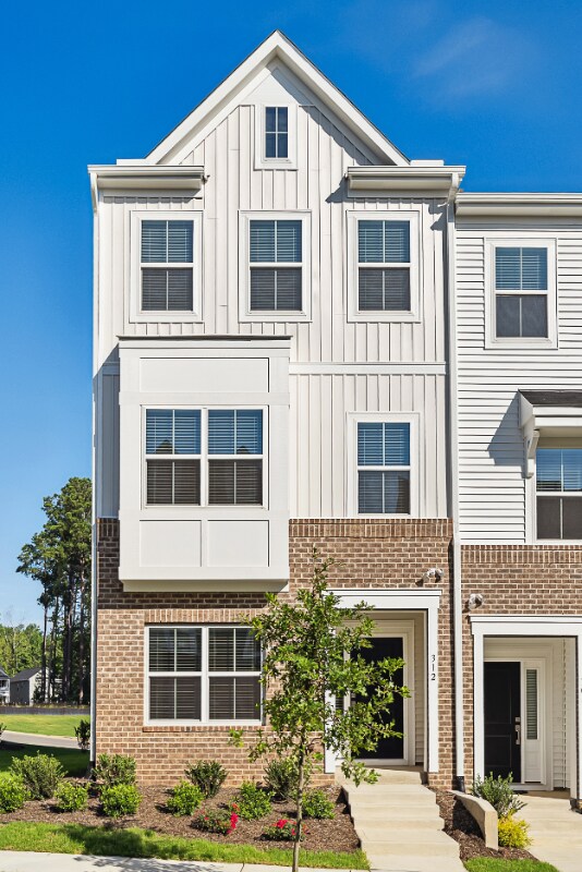 Foto principal - 312 Chesapeake Cmns St