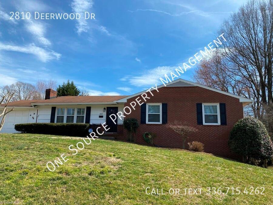 Photo - 2810 Deerwood Dr-
