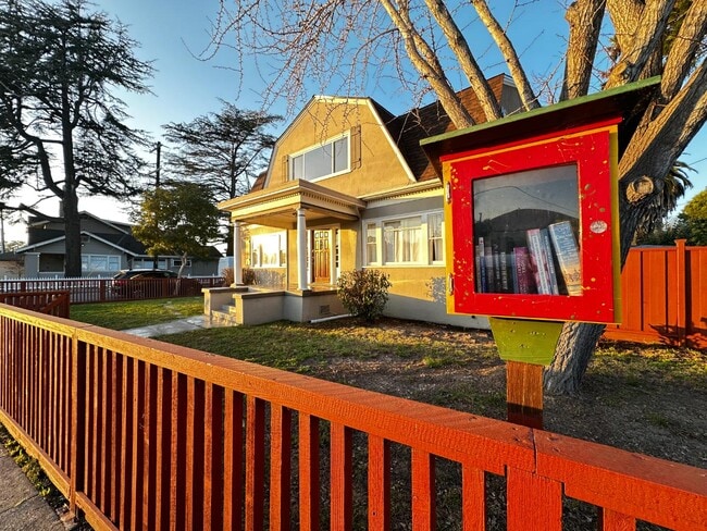 Building Photo - 1010 Dutton Ave