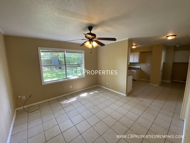 Building Photo - 4057 Windermere Rd
