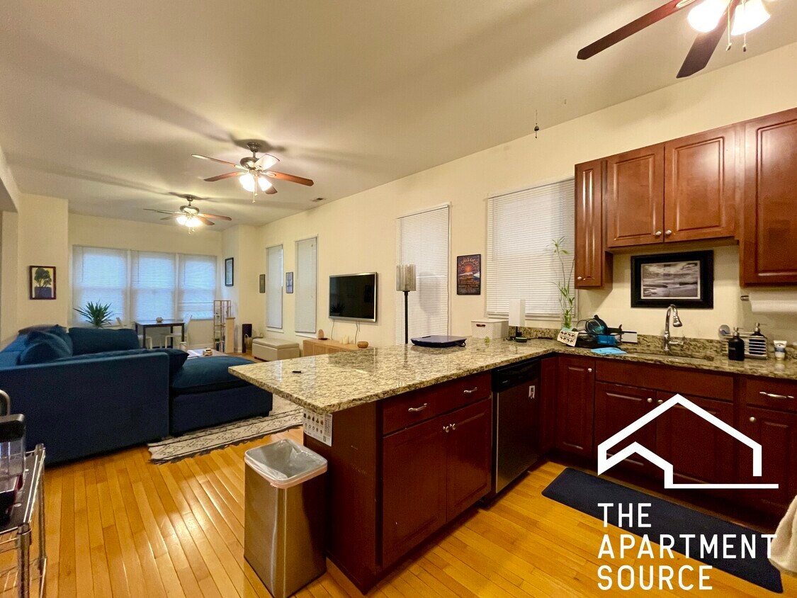 Foto principal - 2620 W Armitage Ave