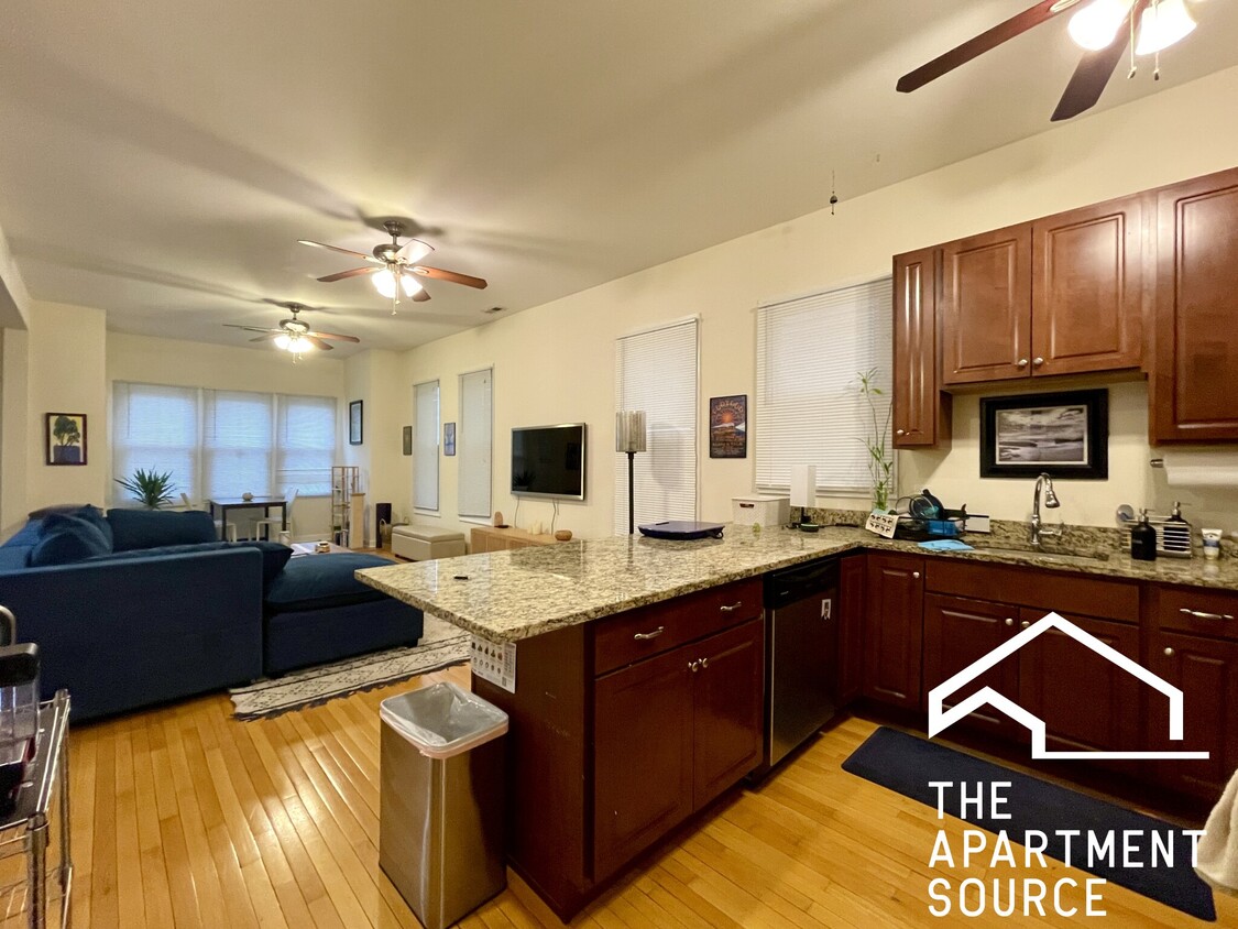 Primary Photo - 2620 W Armitage Ave