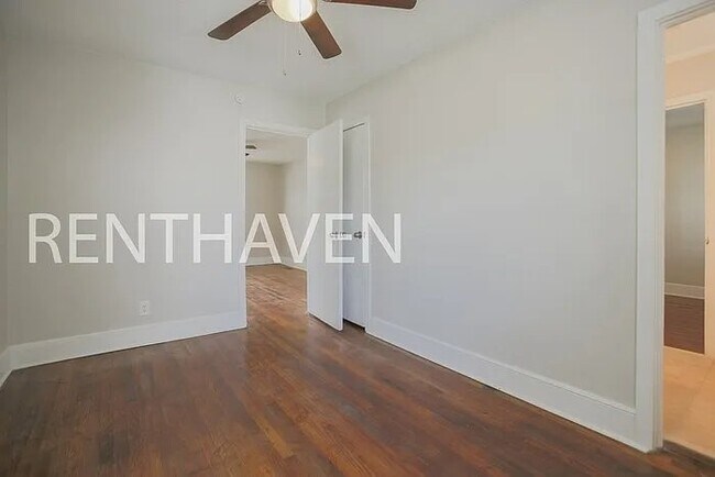Foto del edificio - 207 Branham St