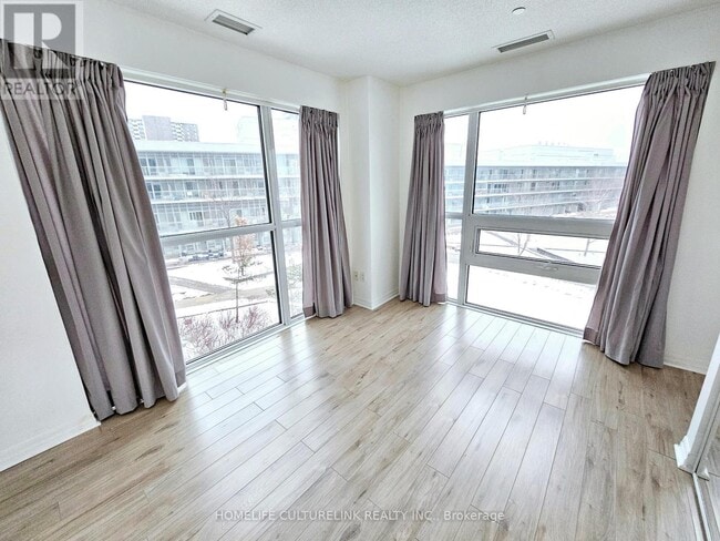 Building Photo - 275 Yorkland Rd