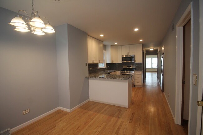 Foto del edificio - 2740 N Marmora Ave