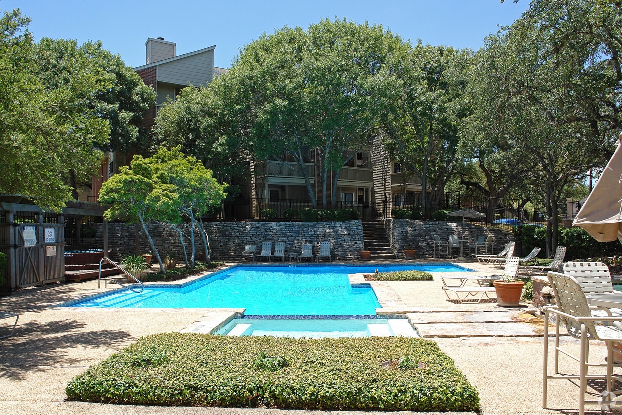 The Summit of Thousand Oaks 1550 Thousand Oaks Dr San Antonio, TX