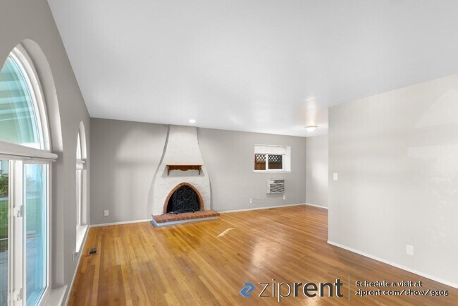 Building Photo - 1627 Finch Way