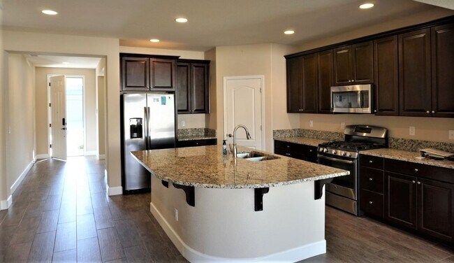 Foto del edificio - Like new in Damonte Ranch area!