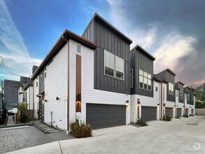 Building Photo - 717 N Emile St