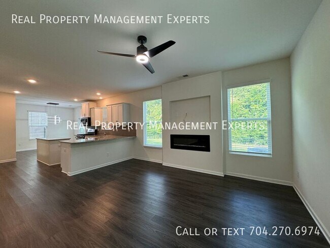 Foto del edificio - 3227 Selwyn Landing Dr