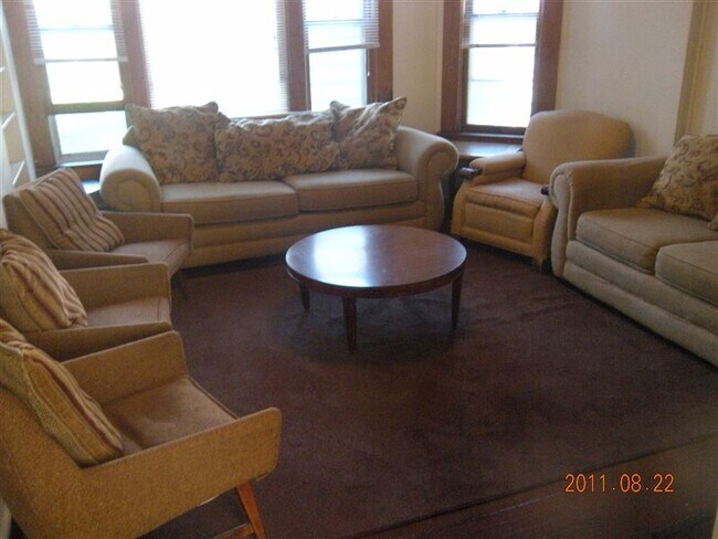 Building Photo - 6 br, 3 bath House - 710 McKinley Ave 710 ...