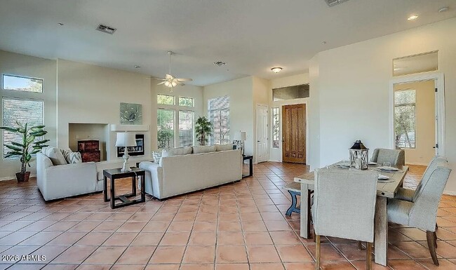Foto del edificio - 42020 N Moss Springs Rd