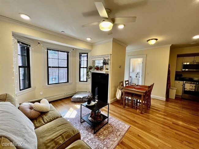 Building Photo - 219 Commonwealth Ave