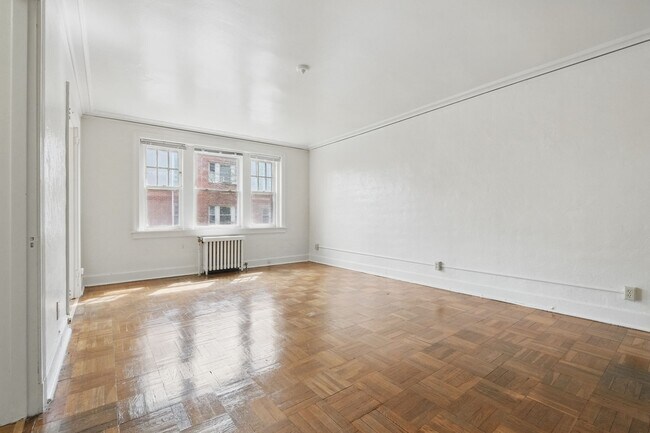 Foto del edificio - 5646 Hobart St