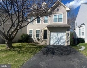 Building Photo - 9241 Greenshire Dr