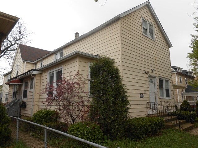 Foto del edificio - 3411 W 65th Pl