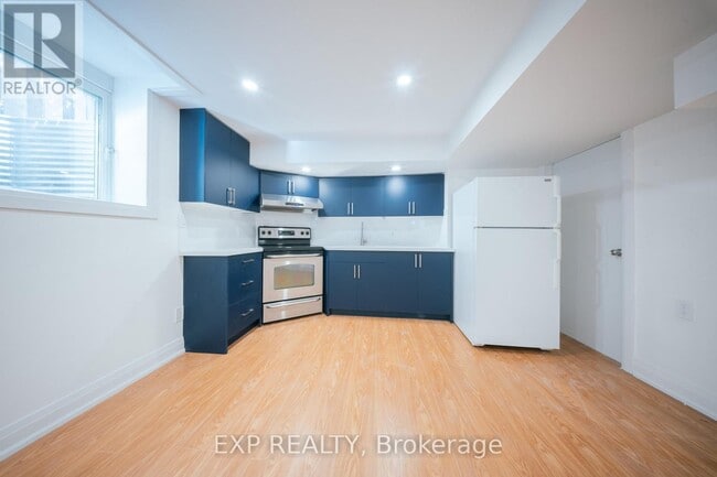 Building Photo - 45 Hemingford Pl