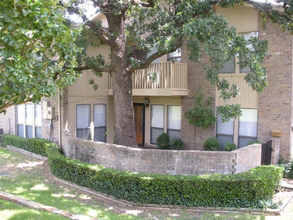 Primary Photo - 2910 Oak Shadow Cir