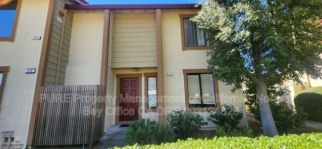 Foto del edificio - 210 Park Pl Dr