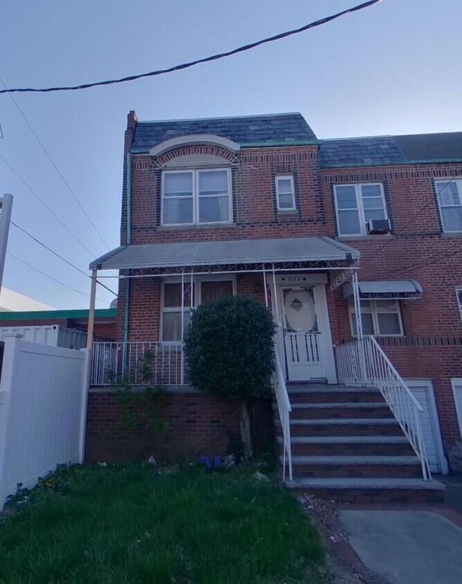 Primary Photo - 2172 Gerritsen Ave