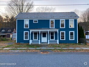 Building Photo - 14 Academy St