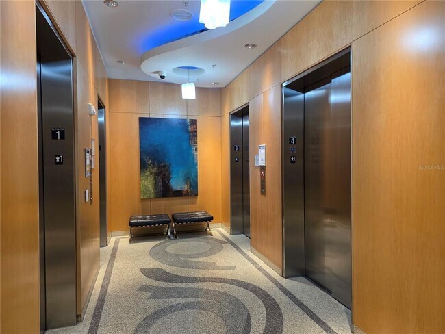 Foto del edificio - 150 E Robinson St
