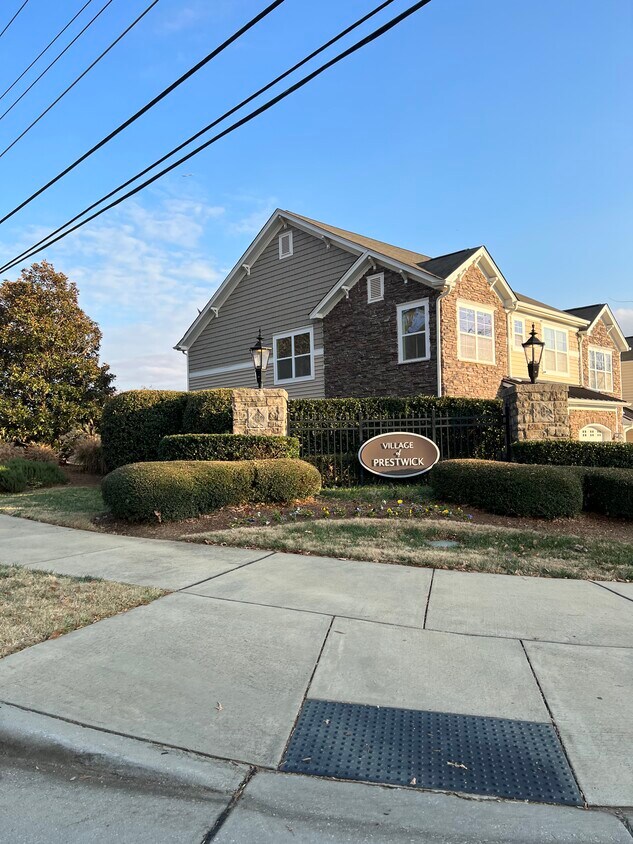 4720 Craigmoss Ln, Charlotte, NC 28278 Townhome Rentals in Charlotte