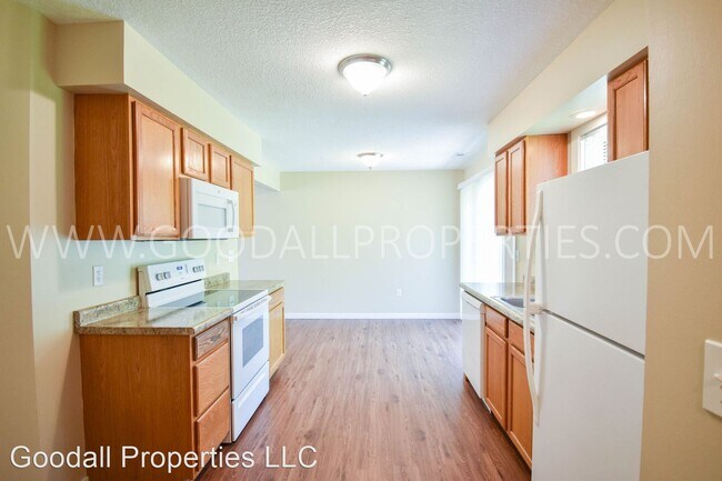 Foto del edificio - 3 br, 1.5 bath House - 405 Hazel St