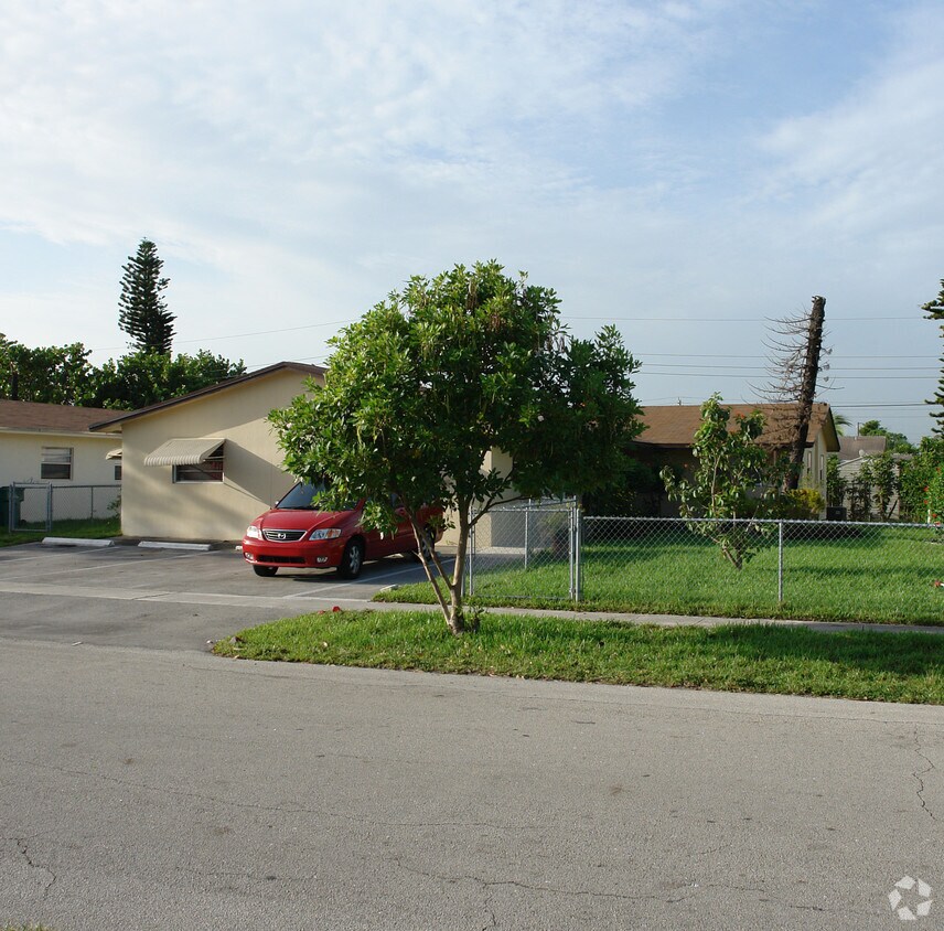 Building Photo - 5310 NW 16th St