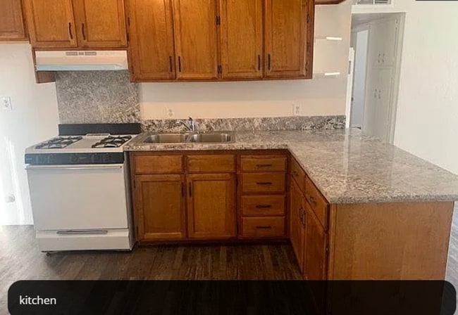 Building Photo - Bridge