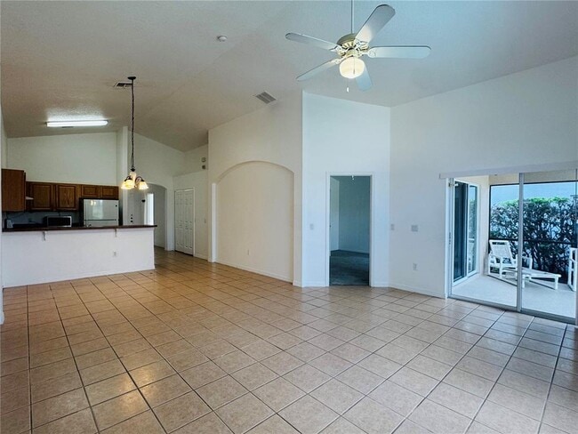 Building Photo - 4795 Cumbrian Lakes Dr
